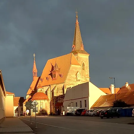 Mezi Krumlovem A Lipnem Chvalšiny